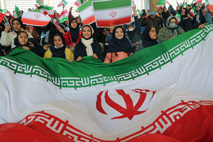 جنبش جنجالی 'دخترم، افتخار ایران' راه‌اندازی شد؛ کارگروه‌های دختران در سرتاسر کشور تشکیل می‌شوند!
