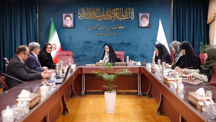 والدین: چرا آمادگی شما برای نقش‌آفرینی در ۶ سال ابتدایی زندگی کودک، یک ضرورت غیرقابل‌انکار است؟