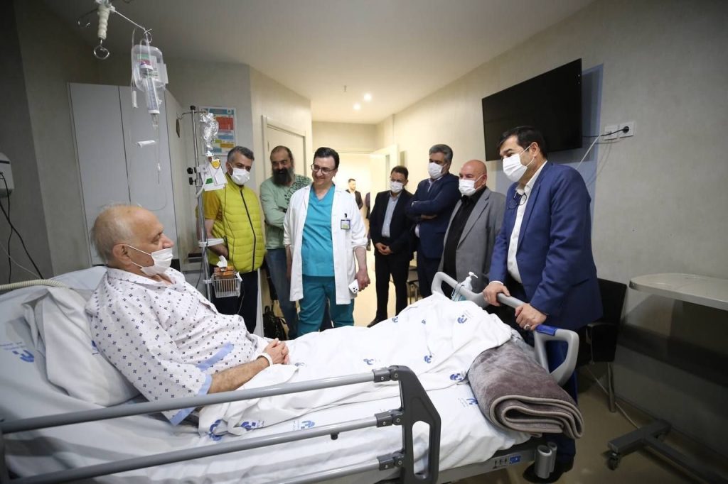 وزیر ورزش و جوانان از چهره ماندگار بسکتبال ایران دیدار کرد: جنجالی که توجه‌ها را جلب کرد!