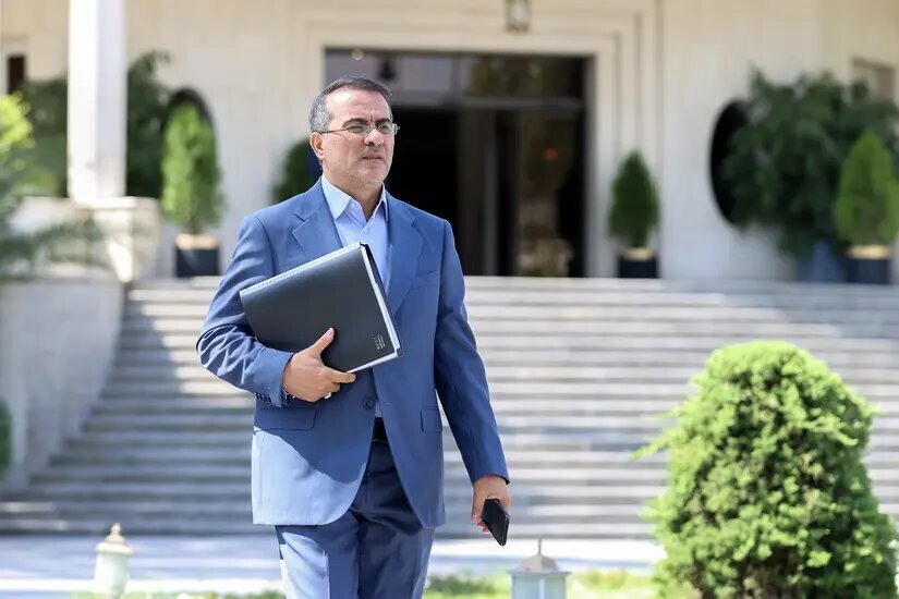 شوک جدید: کارمندان از ۱۵ خرداد، ناچارند ساعت ۶ صبح به محل کار بروند!