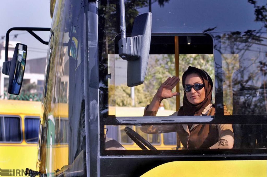 حمایت جنجالی رئیس پلیس راهور فراجا از به‌کارگیری بانوان در سیستم حمل و نقل شهری تهران!