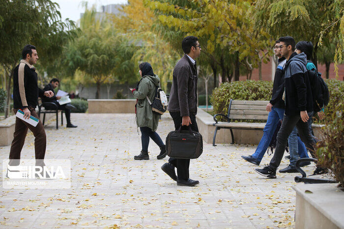 آشفتگی انسان‌ها در دنیای پرشتاب امروز: گم‌شدگی یا بحران هویت؟
