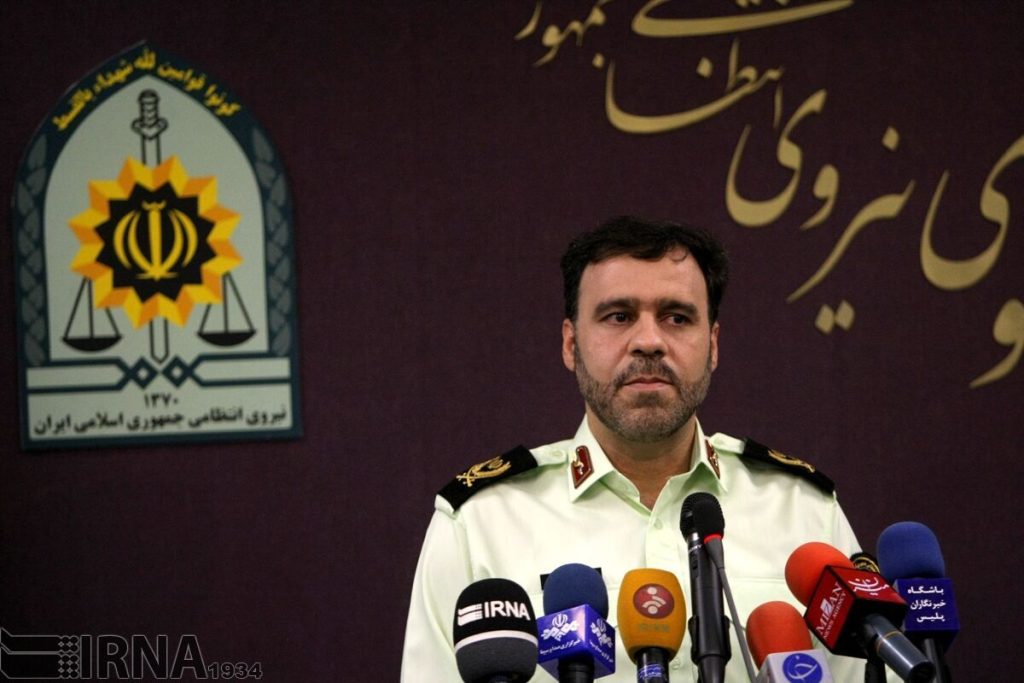 تضمین امنیت آینده: همکاری جنجالی با نیروی پلیس!