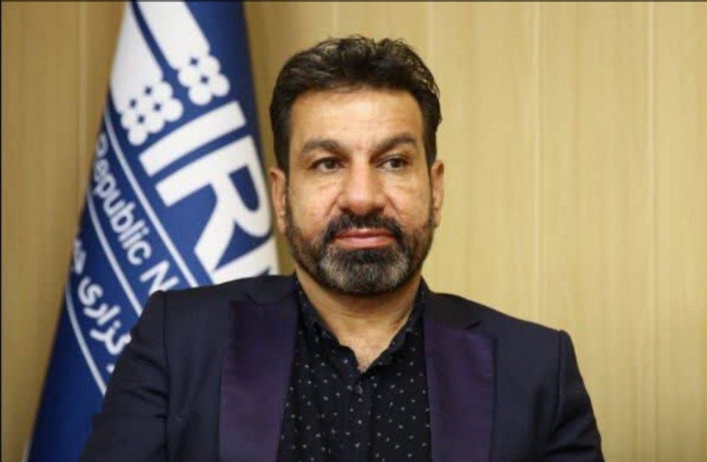 قرارداد پورموسوی به پایان رسید: پس از تلاش‌های فراوان، مجوز حرفه‌ای هنوز نرسیده است!