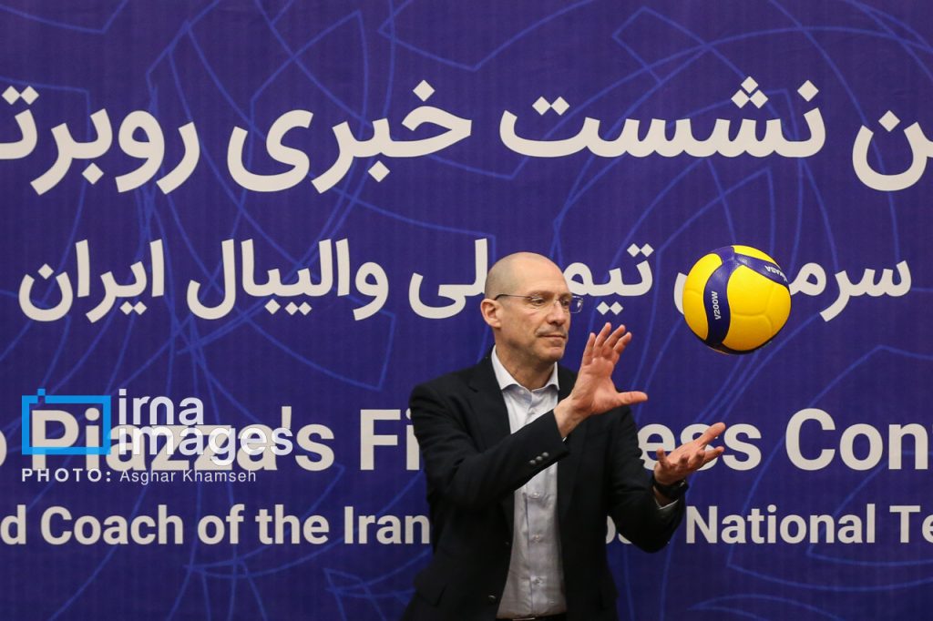 پیتزا و توتولو: یک شب جنجالی در تهران!