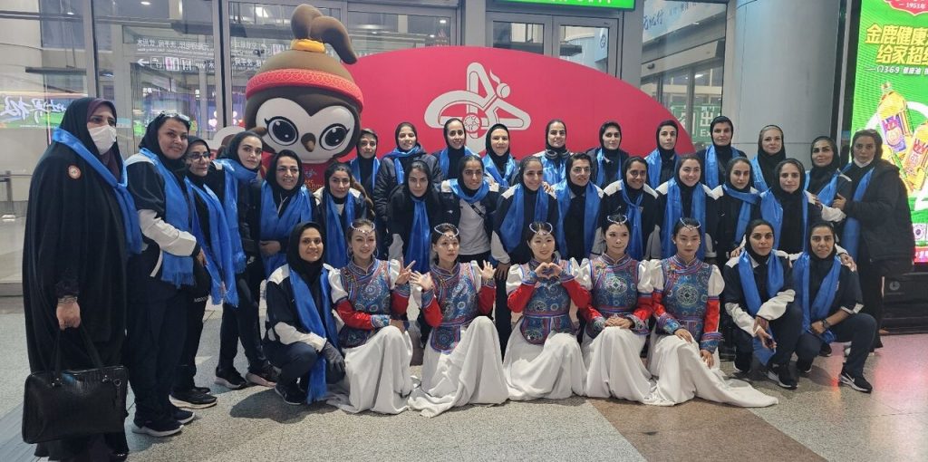 دختران فوتسالیست ایران به چین رفتند: آیا امیدی جدید برای ورزش زنان ایران؟