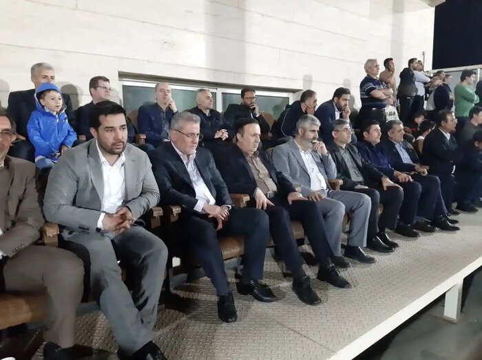 تراکتور در قزوین: قهرمانی که در دستانش پیچید!