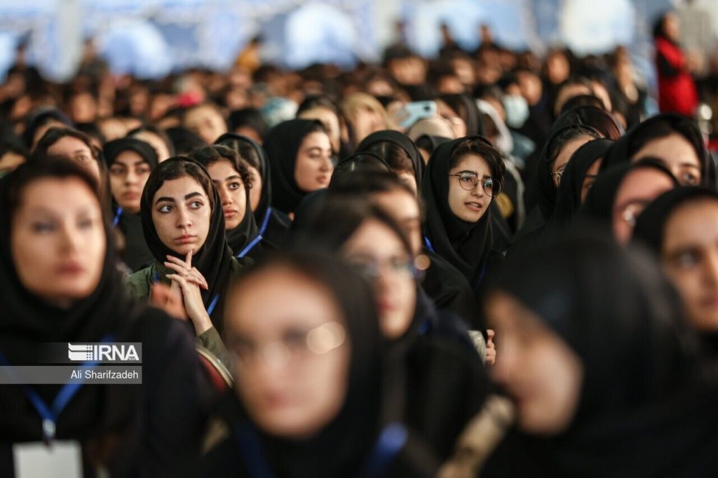 رویداد دختران نقش‌آفرین: شناسایی و جشن استعدادهای پنهان دانشجویان!