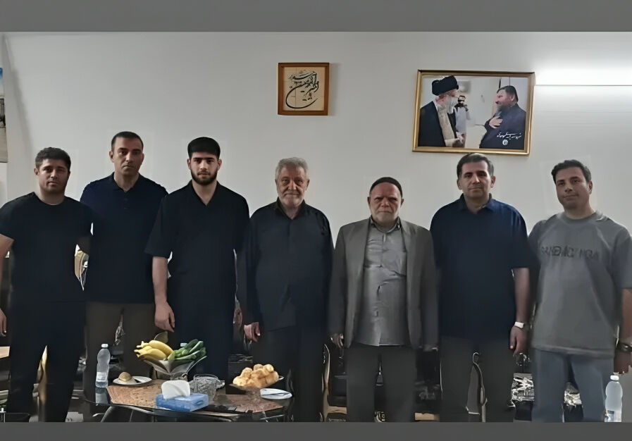 مدال طلای آسیا: یوسفی با اقدامی احساسی آن را به خانواده شهید موسوی تقدیم کرد!