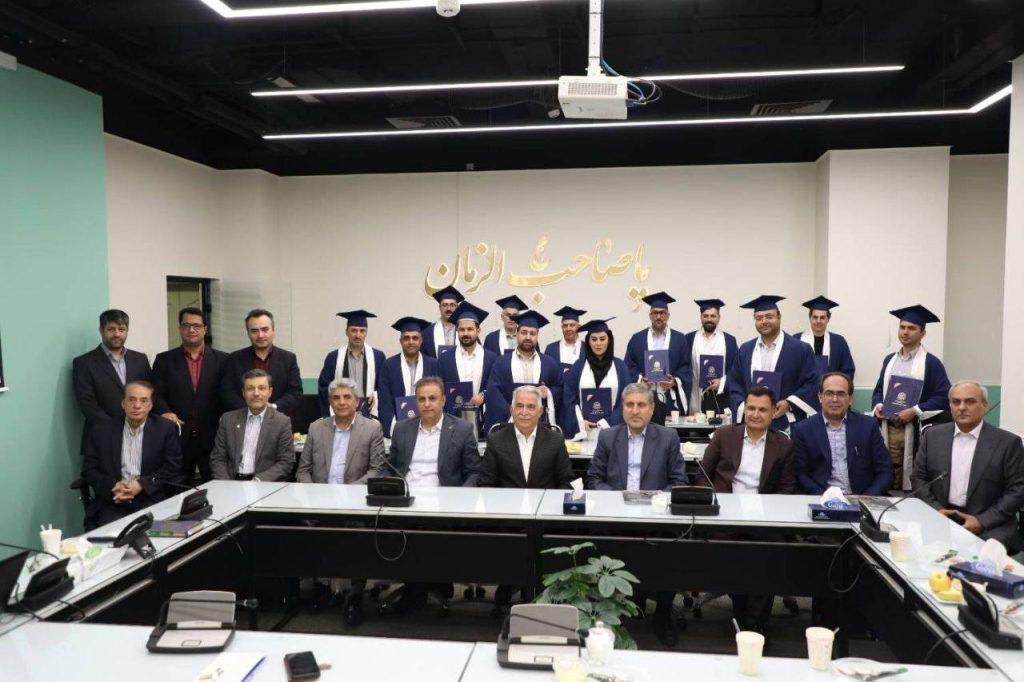 افتخارآفرینی در اولین دوره گواهینامه عالی مدیریت کسب ‌وکار!