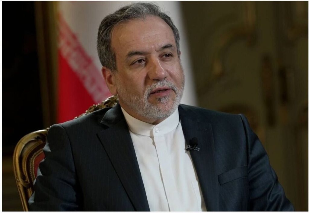 عراقچی: عزم جدی ما برای رسیدن به توافقی عادلانه و متوازن! ببینید چه می‌شود!