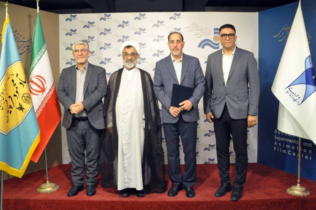 «خسروپناه: عیسی بهادری، مبدع و نوآور در عرصه تقریب ادیان!»
