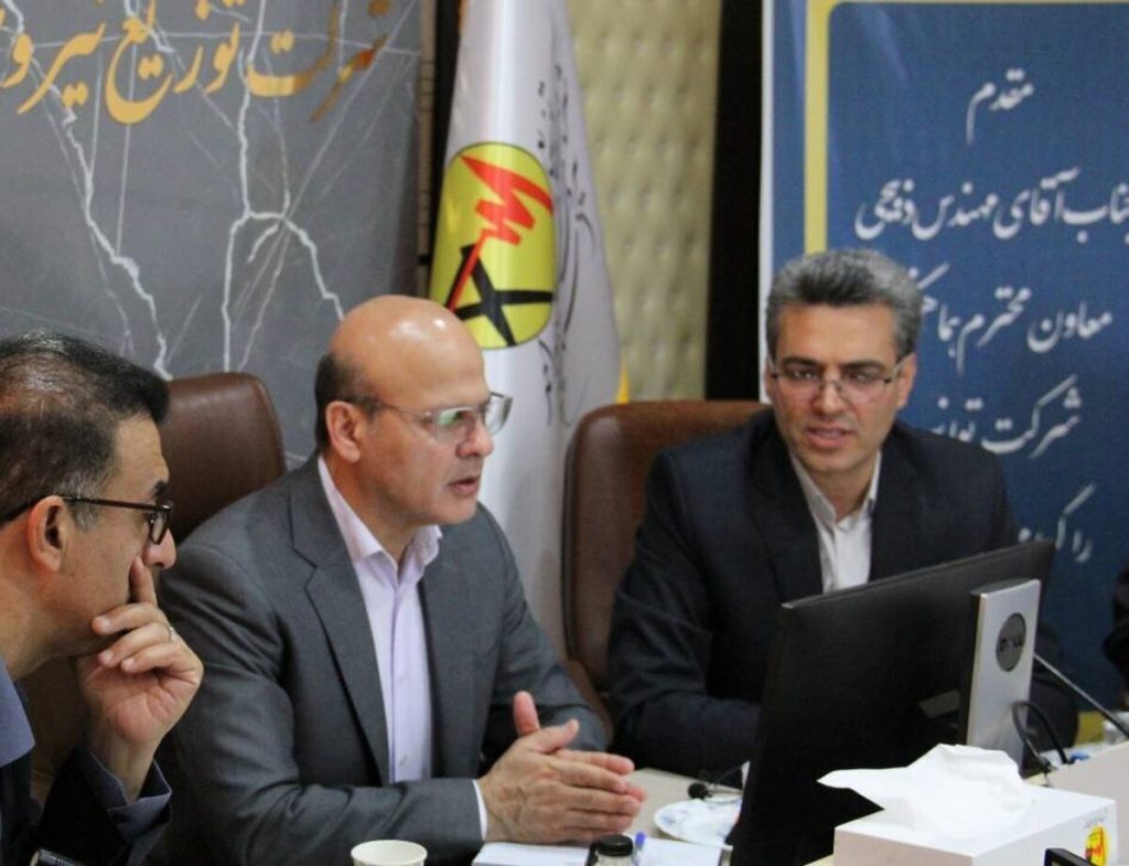 تحمیل دمای ۲۷ درجه به ادارات؛ آیا حقوق کارکنان زیر سوال رفته است؟!