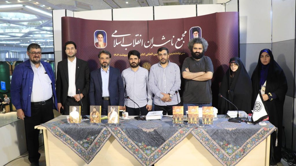 عنوان جنجالی: نصرالله: قهرمانی که در سایه شهادت جاودانه شد!عنوان جنجالی: روایت خونین نصرالله: چگونه یک شهید تاریخ‌ساز شد؟عنوان جنجالی: نصرالله در اوج نبرد: چگونه یک شهید داستان قهرمانی را نوشت!عنوان جنجالی: نصرالله: از خاک تا افلاک! شهادت و معجزه‌ای که تاریخ را تغییر داد.عنوان جنجالی: نصرالله: قهرمانِ نقش بسته در تاریخ با خون خود!این عناوین سعی در جلب توجه و ایجاد حس کنجکاوی درباره شخصیت و زندگی شهید نصرالله دارند.