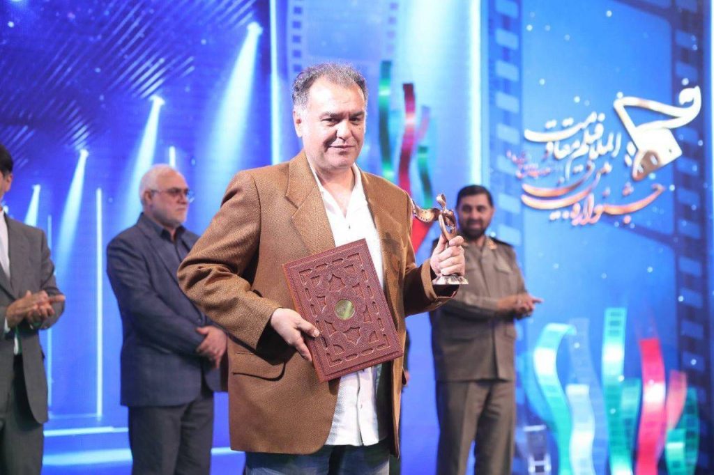 اتاقک گلی: بار دیگر در اوج تأثیرگذاری و جنجال!