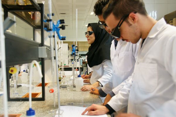 توانمندی‌های دانشگاهیان دوره دکتری عمومی داروسازی: یک اعلامیه جنجالی!