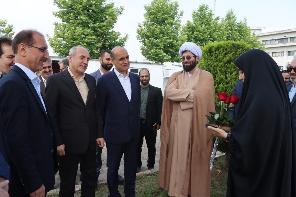 کلنگ زنی خوابگاه جدید متاهلی: معاون وزیر علوم و استاندار گیلان دست به اقدام جنجالی زدند!