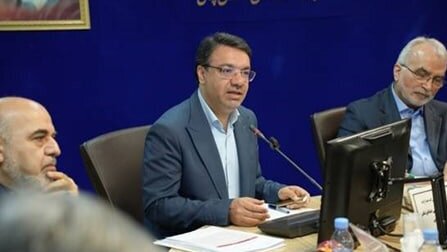 «تحول در عرصه دندانپزشکی: مصوبات جنجالی شورای آموزش، آیین‌نامه‌ها را زیر و رو می‌کند و مجوز فعالیت را برای متعهدین خدمت به چالش می‌کشد!»