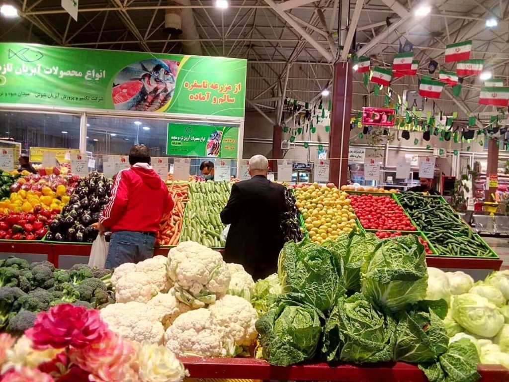 هر کیلوگرم گوجه‌فرنگی با قیمت‌های شگفت‌انگیز بین ۴۵ تا ۶۳ هزار تومان! + جدول مقایسه قیمت‌ها