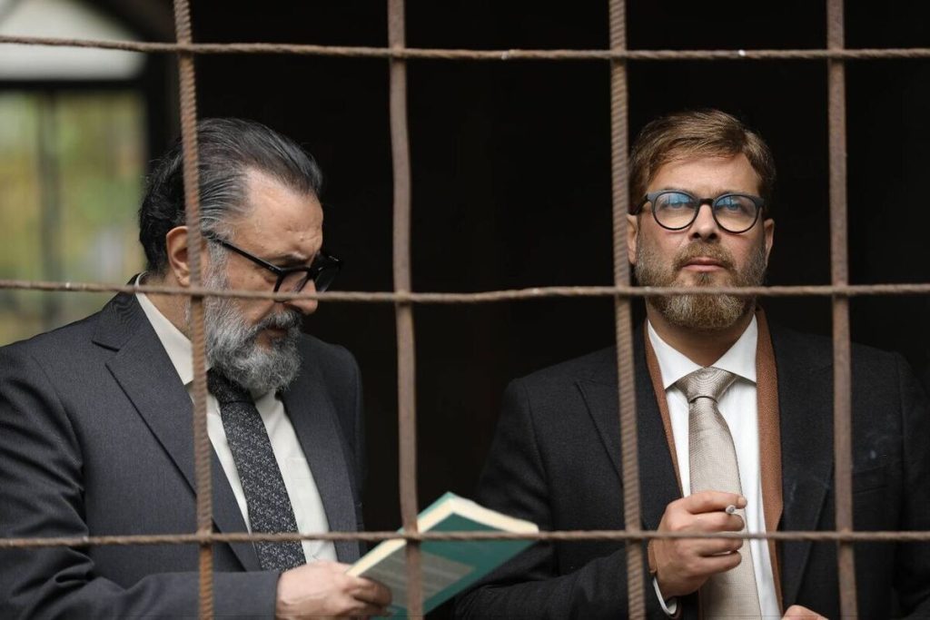 اولین تصاویر از فیلم سیاسی «غبار میمون» رونمایی شد
