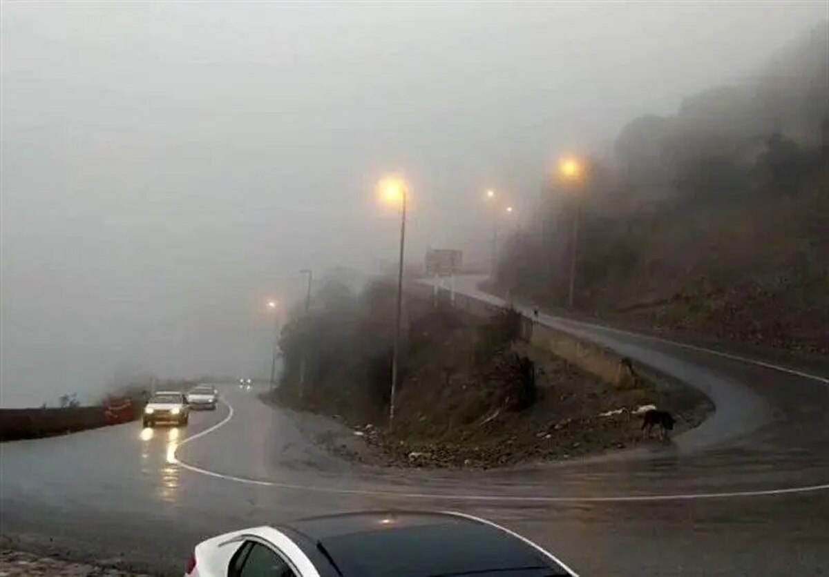 ترافیک سنگین در محور کندوان / بارش برف و باران در جاده&zwnj;های ۷ استان